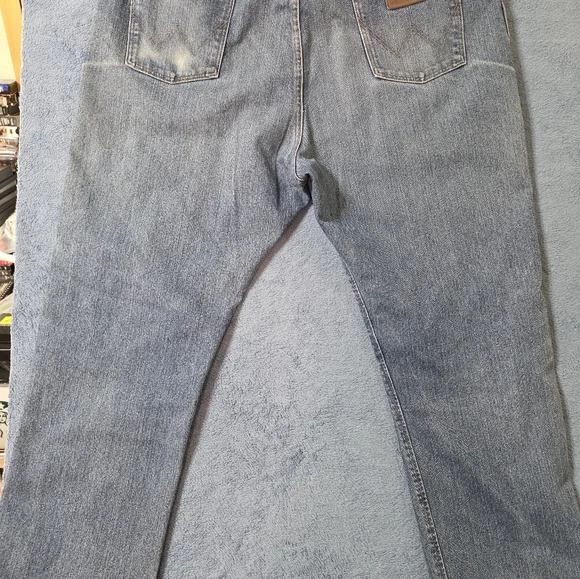 Wrangler Jeans Men's 44x32 Cowboy Cut Comfort Regular Fit 47MACMS Blue - Picture 2 of 9